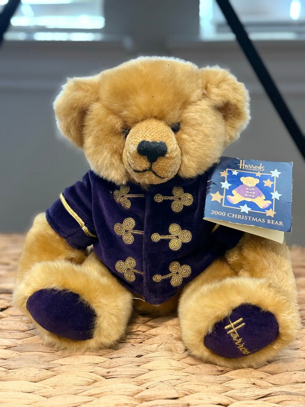 Harrods Knightsbridge 2000 Christmas Bear Plush 8” w/ Tags Purple Jacket